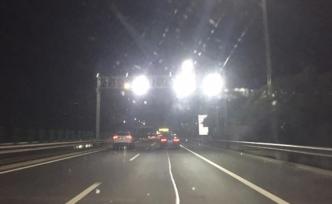 交通设施｜道路上监控射灯晃眼怎么办