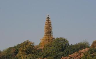 重點文保單位保俶塔塔尖因風箏線纏繞拉扯傾斜，修復方案待定