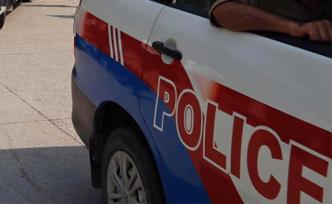 印度一超載貨車翻覆，在路邊玩耍的6名未成年人遇難