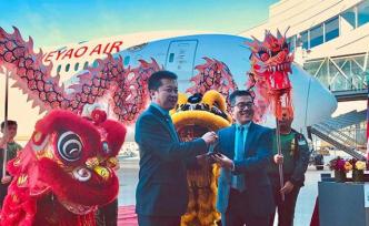 波音向中國交付第100架787型夢想客機(jī)