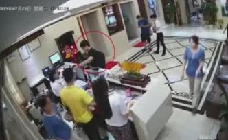 警方公布英駐香港總領(lǐng)館雇員嫖娼審訊視頻：不存在刑訊逼供