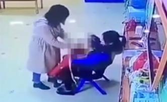 幼兒園員工打?qū)W生被發(fā)現(xiàn)后遭家長(zhǎng)毆打，雙方均被行拘
