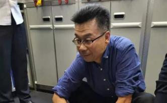 剛獲十萬(wàn)元獎(jiǎng)勵(lì)，飛機(jī)上導(dǎo)尿救人的醫(yī)生肖占祥就全部捐出