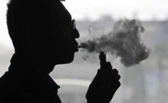 央視財(cái)經(jīng)評(píng)論：電子煙市場有多冷？路該往哪走？