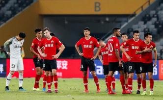 花錢(qián)排第3，球隊(duì)卻降級(jí)！深圳足球的中超“學(xué)費(fèi)”太貴了