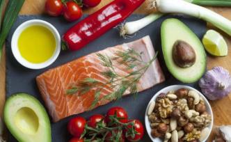 多囊卵巢綜合征患者應(yīng)該怎樣吃？