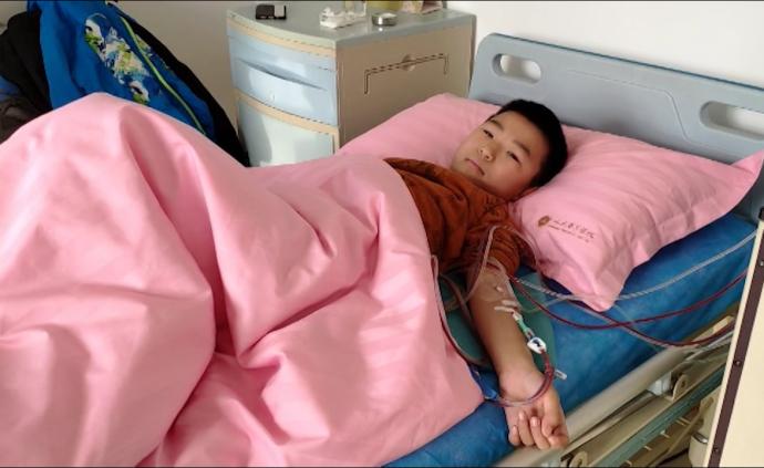 给白血病父亲捐髓,儿子一天吃五顿饭