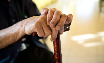 夜讀︱老年人的性需求，不是“老不正經(jīng)”