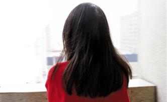 高中女生向生母诉讨抚养费，调解后法官转告：你母亲已患癌