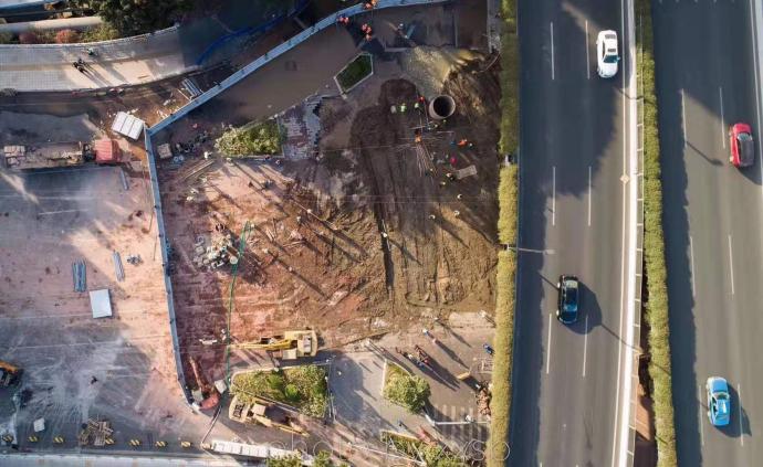 广州地铁施工塌陷区救援现场:已被填平