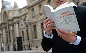 法國部分書商貼出告示稱：我們不賣奧朗德前女友的書
