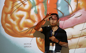 王道還：雌性生物越演化越邪媚