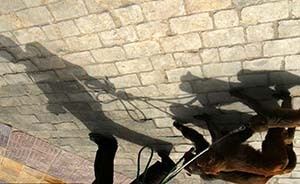 河南耍猴藝人在黑龍江被拘，被控“非法運輸珍貴野生動物”