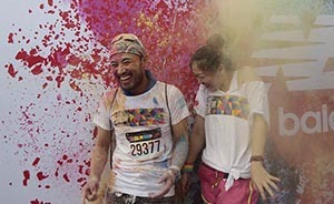 地球最欢乐5公里席卷上海，同日中国还有3场山寨“彩色跑”