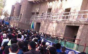 莫高窟黄金周接客人数超限3倍，院方称游览方式不如人意