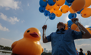 大黄鸭之父：盗版是这件作品成功的真实写照