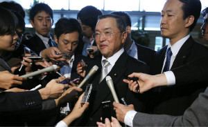 公款在SM俱乐部游乐？日本新任经济产业大臣：钱付了，没去