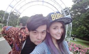 周杰伦终于认了那个陪他骑单车、看棒球的女孩