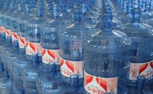 桶装水抽检菌落总数超标，娃哈哈称“水站运输储放条件所致”