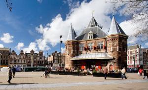 阿姆斯特丹这座伟大的小城，见证了伦勃朗的一生