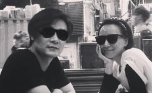 娛評(píng)｜張嘉佳為什么拒絕回應(yīng)跟王珞丹在一起呢？