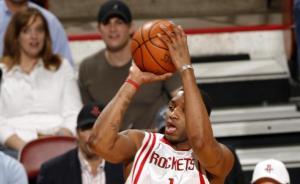 當(dāng)中國球迷緬懷“麥迪時(shí)刻10周年”時(shí)，美國球迷早已忘了