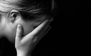 与有夫之妇分手后，上海男子伪造招嫖信息攻击告密者