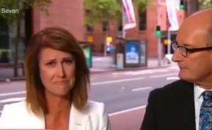 視頻| 悉尼女人質(zhì)為救孕婦身亡，女主播情緒失控痛哭