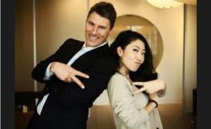 曲婉婷被曝与温哥华市长相恋，助理称只是好友
