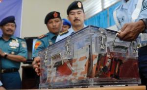 亞航失事航班兩黑匣子相繼出水，或揭開航班失事之謎