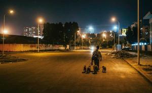 河南新野耍猴人被控“非法運輸珍貴野生動物”，二審改判無罪