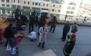 女孩为父讨薪坠亡续：建筑商责任人被控制，善后事宜初步商定