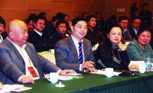 南京官員客套話回應(yīng)政協(xié)委員質(zhì)疑，市長(zhǎng)繆瑞林插話：直接答問(wèn)