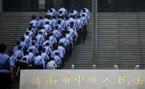 求是网：内外敌对势力狼狈为奸，诋毁中国反腐为“文革遗风”