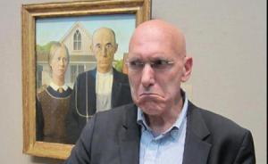 在博物館里照相很文藝，不過外國博物館開始禁止自拍神器了