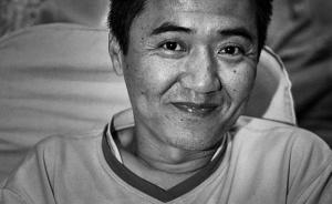 逝者| 汶川大地震“敬禮娃娃”拍攝者病逝，他一直在拍北川