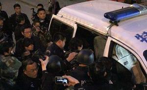 安徽劫持人質(zhì)事件：警方繳獲手槍4支、手雷2枚、子彈37發(fā)