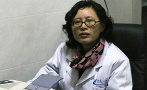 澎湃記者對(duì)話四川舉報(bào)醫(yī)生蘭越峰:我不是瘋子，只是另類