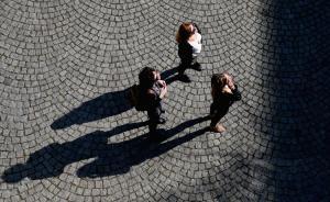 读图｜太阳能时代的首次日食：当太阳消失，德国电网有惊无险