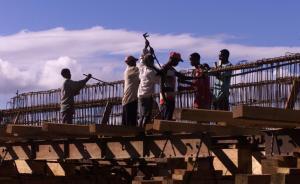 肯尼亞報告中企個別項目涉當?shù)毓賳T貪腐案，外交部：不了解