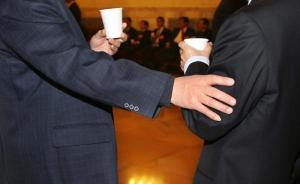 政商“朋友圈”靠譜？紀檢干部披露：無一老板舍生忘死護貪官