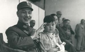 没机会看蒋介石日记的，可以看看《蒋中正先生年谱长编》