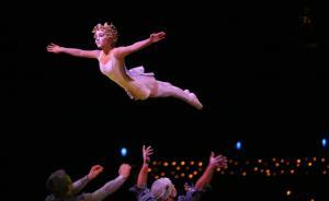 郭廣昌買下太陽馬戲團，一起去杭州看場“遙遠(yuǎn)的世界”