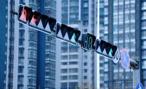 听说新股民卖房炒股，老股民立刻拿出赚来的50万付了首付