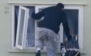 3人翻窗盗五千万元珠宝玉石，上海公安局长指导19小时破案