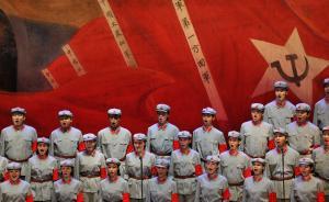 光明日?qǐng)?bào)：軍隊(duì)文藝工作者不應(yīng)追求錦衣玉食、前呼后擁