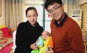 又来一部产房纪实片《生儿育女》,这次不“血腥”