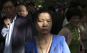 在相親角尋愛的晶晶：我的標(biāo)準(zhǔn)不會降低，被人罵也無所謂