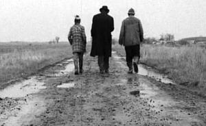 《撒旦探戈》問的那個問題30年后仍無解，也許更為突出