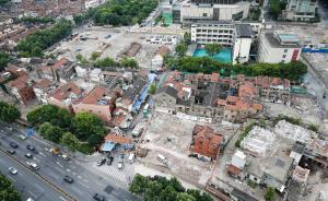 上海東臺(tái)路古玩市場(chǎng)迎來(lái)最后一周，有人氣的文化遺產(chǎn)越來(lái)越少